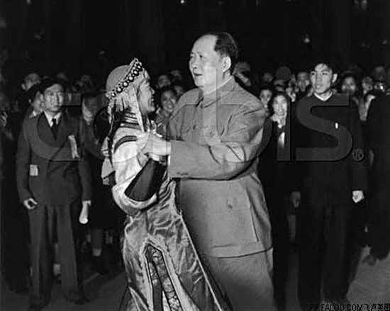 毛泽东对跳交际舞颇感兴趣